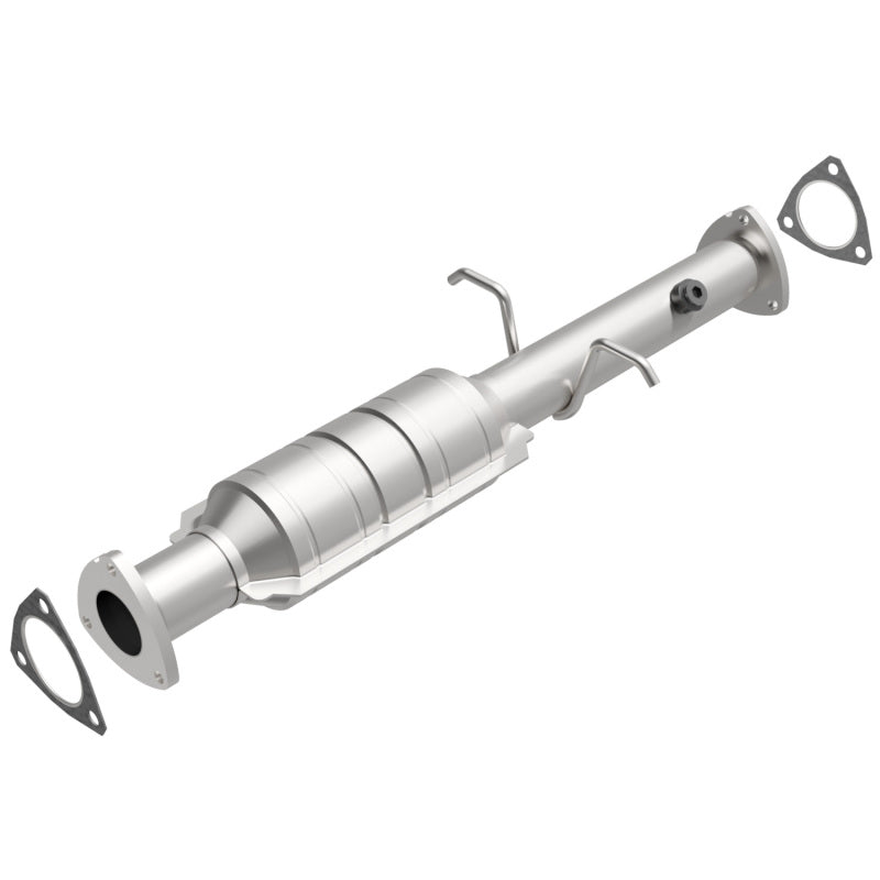 MagnaFlow Direct Fit Catalytic Converter 96-00 GM S-10/Sonoma/Homb