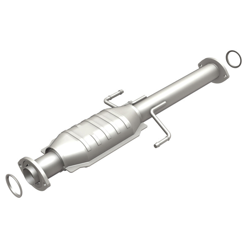 MagnaFlow Direct Fit Catalytic Converter 01-04 Toyota Tacoma 3.4L Rear