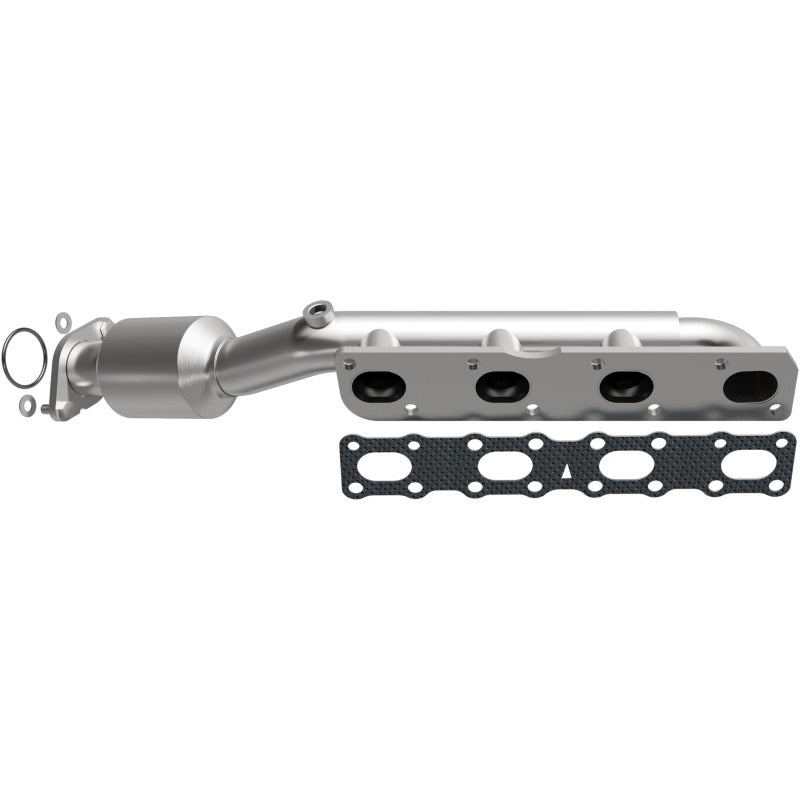 MagnaFlow 2004 Nissan Titan 5.6L Direct Fit Converter