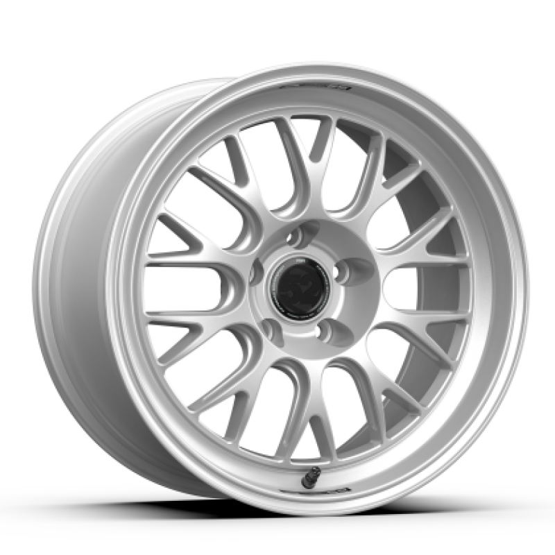 fifteen52 Holeshot RSR 18x9 5x114.3 38mm ET 73.1mm Center Bore Radiant Silver Wheel