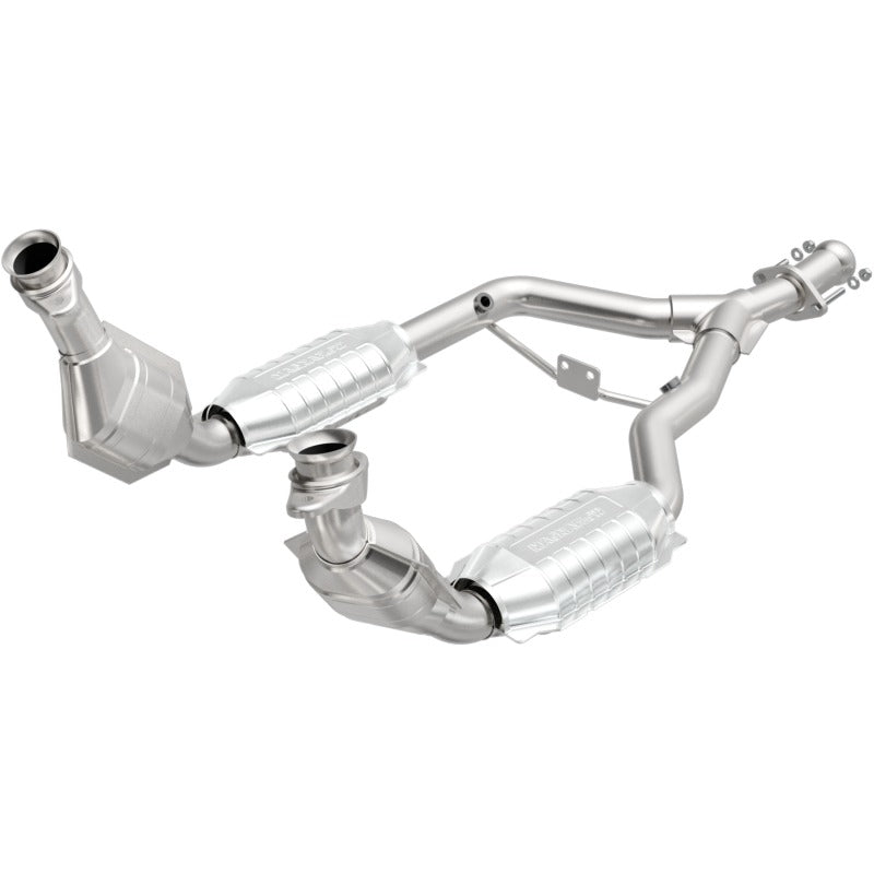 MagnaFlow Direct Fit Catalytic Converter 96-98 Ford Mustang 3.8L