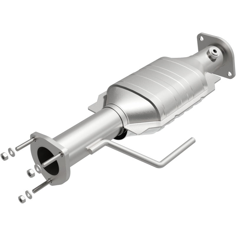 MagnaFlow Direct Fit Catalytic Converter 00-04 Jeep Wrangler Rear