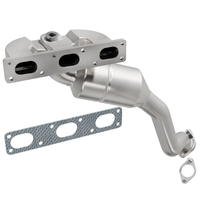 MagnaFlow Direct Fit Catalytic Converter BMW 5 01-03 front OEM