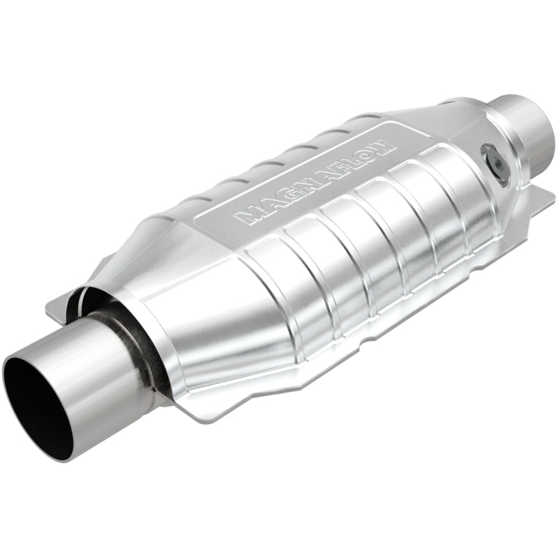 MagnaFlow Universal Catalytic Converter 2.25inch w/ single O2