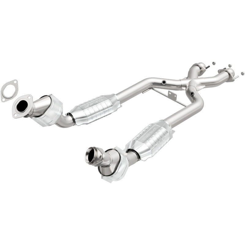 MagnaFlow Direct Fit Catalytic Converter 96-98 4.6L *California*