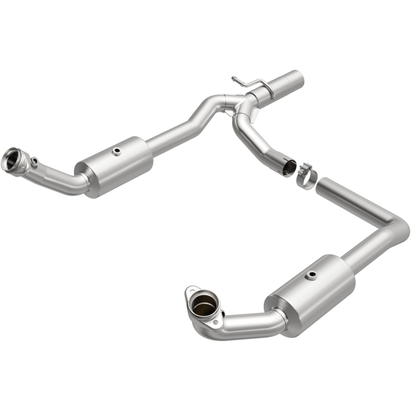 MagnaFlow 09-13 Ford E-350 Super Duty V10 6.8 OEM Underbody Direct Fit Catalytic Converter