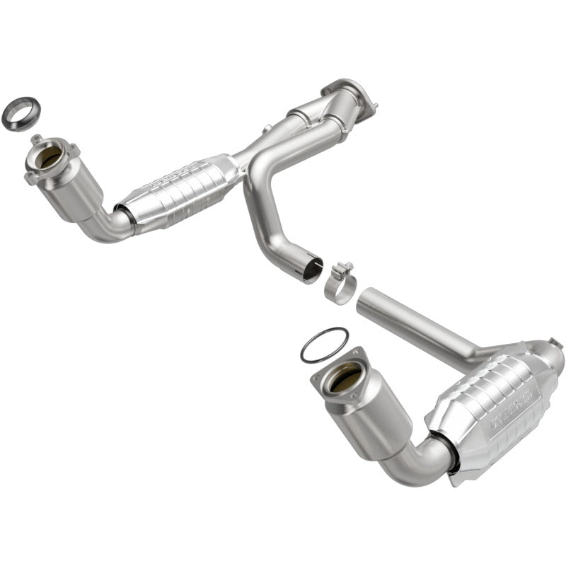 MagnaFlow Direct Fit Catalytic Converter 99-00 Chevy Pickups 4.3L