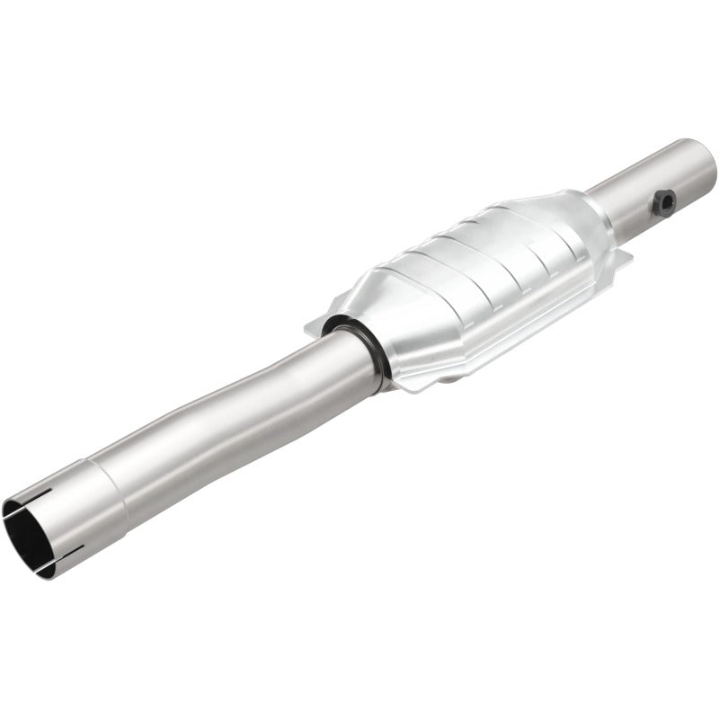 MagnaFlow Direct Fit Catalytic Converter 01-04 Jeep G/C 4.0L