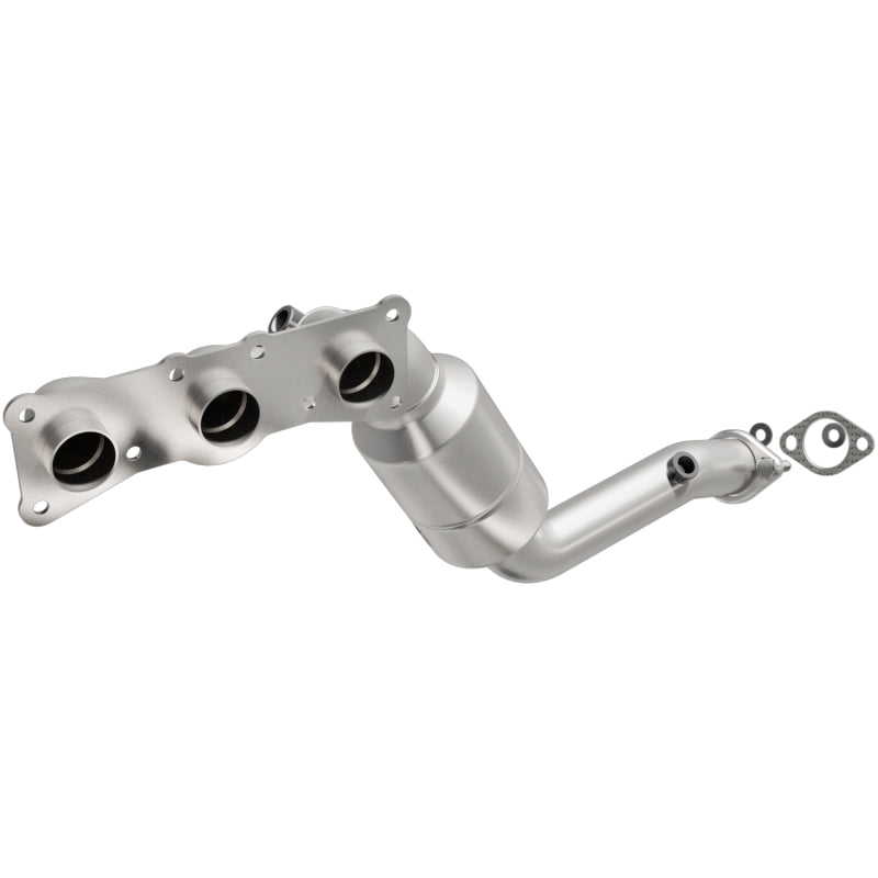 MagnaFlow Direct Fit Catalytic Converter 2008-2010 BMW 528i/528i xDrive 3.0L Underbody