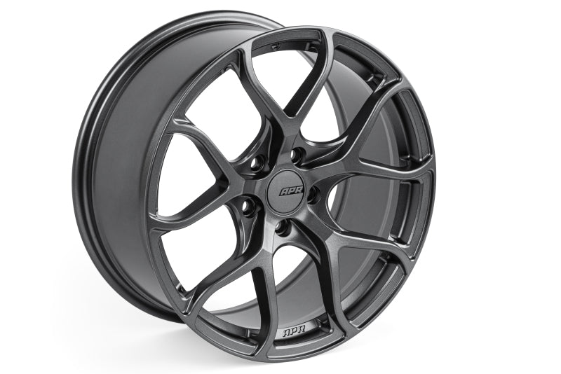 APR A01 Flow Formed 18x8.5 / 5x112 / ET45 / 66.5mm Bore / Gunmetal Grey Wheel