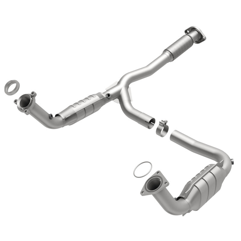 MagnaFlow Direct Fit Catalytic Converter 05-06 GMC Envoy XL Denali