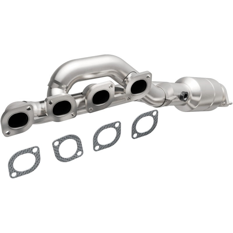 MagnaFlow Direct Fit Catalytic Conv BMW 99-03 540I 4.4L / 99-01 740I/740IL 4.4L California - P/S