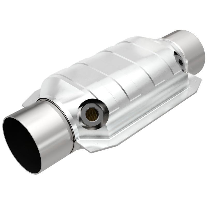 MagnaFlow Universal Catalytic Converter 3 W/Dual O2 Boss