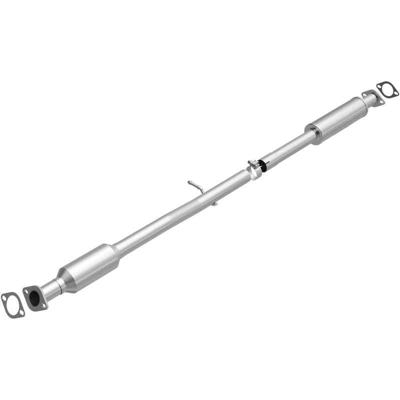 MagnaFlow Direct Fit Catalytic Converter OEM 14-15 Hyundai Tucson 2.0L Underbody